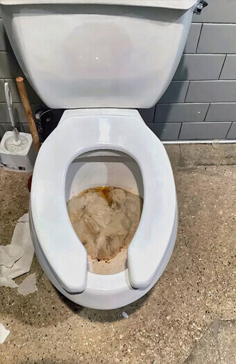 https://blockeddrainsashby.com.au/uploads/2025/07/blocked-toilet-27776.jpg