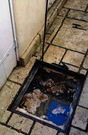 https://blockeddrainsashby.com.au/uploads/2025/07/hero-blocked-sewers-14060.jpg