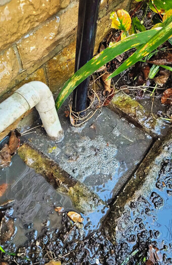 https://blockeddrainsashby.com.au/uploads/2025/07/hero-blocked-sewers-51219.jpg